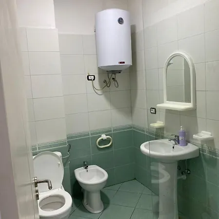 Andra Apartment *
